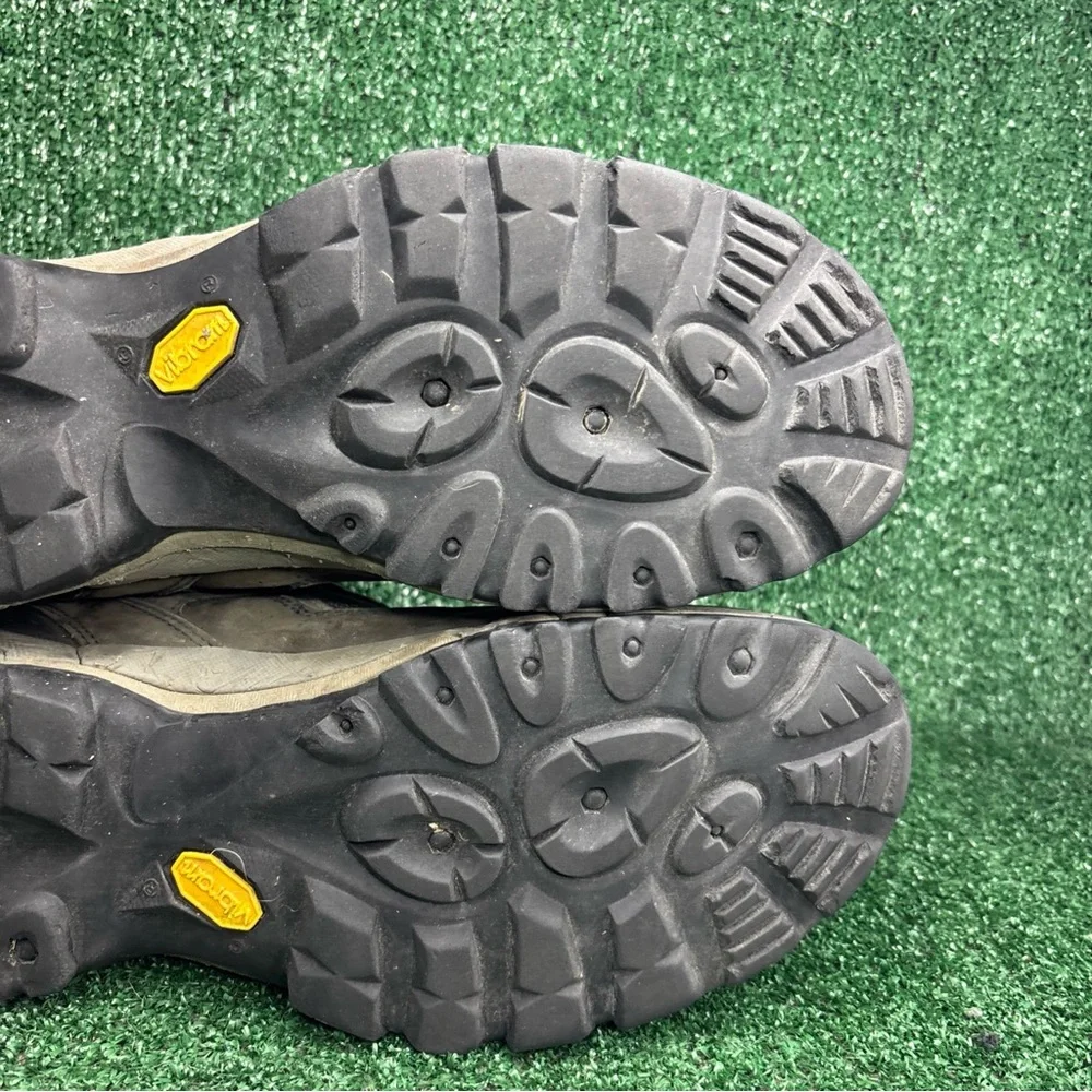Vasque Hiking Boots Mens Size 13 Gore-Tex Waterproof Vibram‎ Mid Top 7480